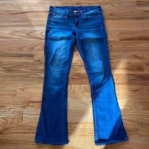 Lucky Brand Medium Wash Denim. Flare. Size 2/26.